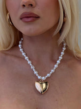 Sweetscape Pearl Necklace Gold