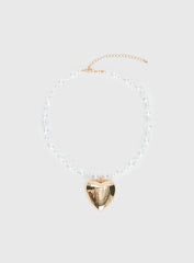 Sweetscape Pearl Necklace Gold