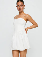 Vista Amora Bubble Hem Mini Dress White