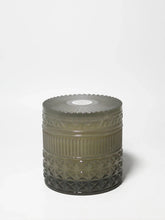 Vanilla Tobacco 9.5 oz scented candle