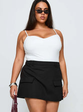 Essentially Skort Black Curve