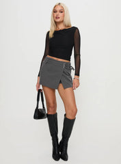 Statuette Buckle Mini Skort Grey