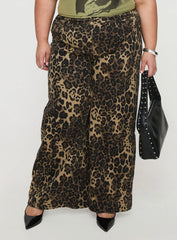 Pantar Low Rise Pants Leopard Curve