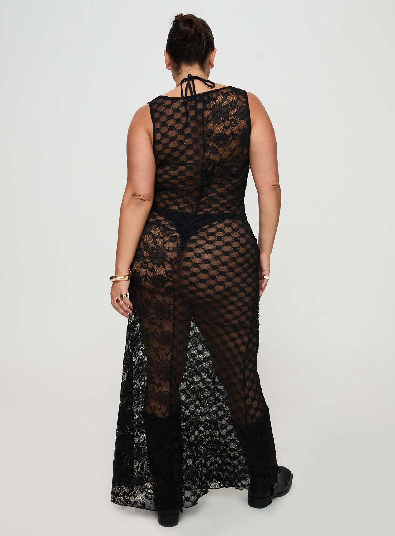 Zhara Lace Dress Black Curve