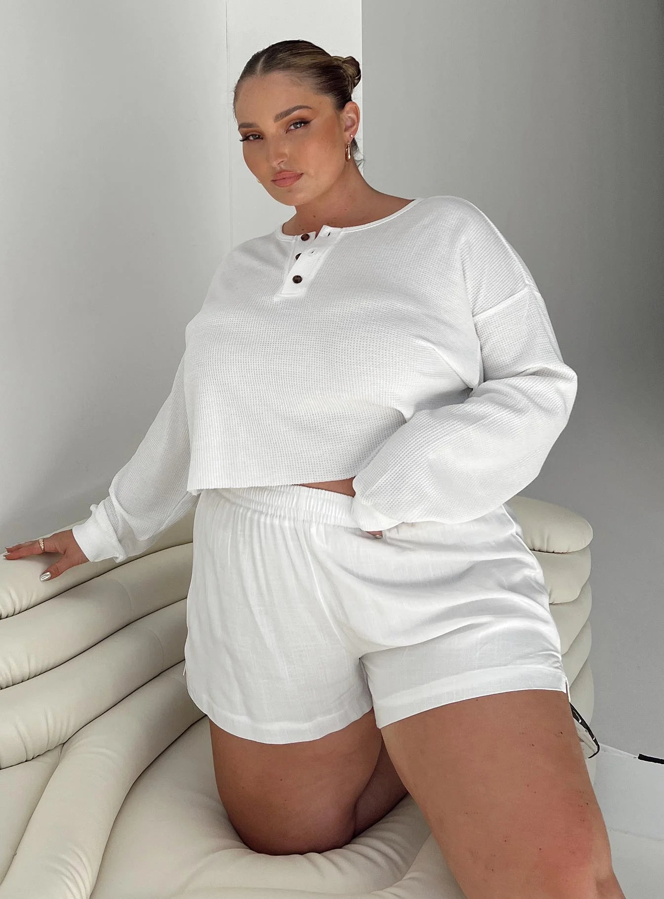 Mia Cropped Henley White Curve