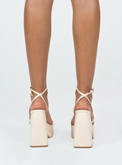 La Belle Heels Bone