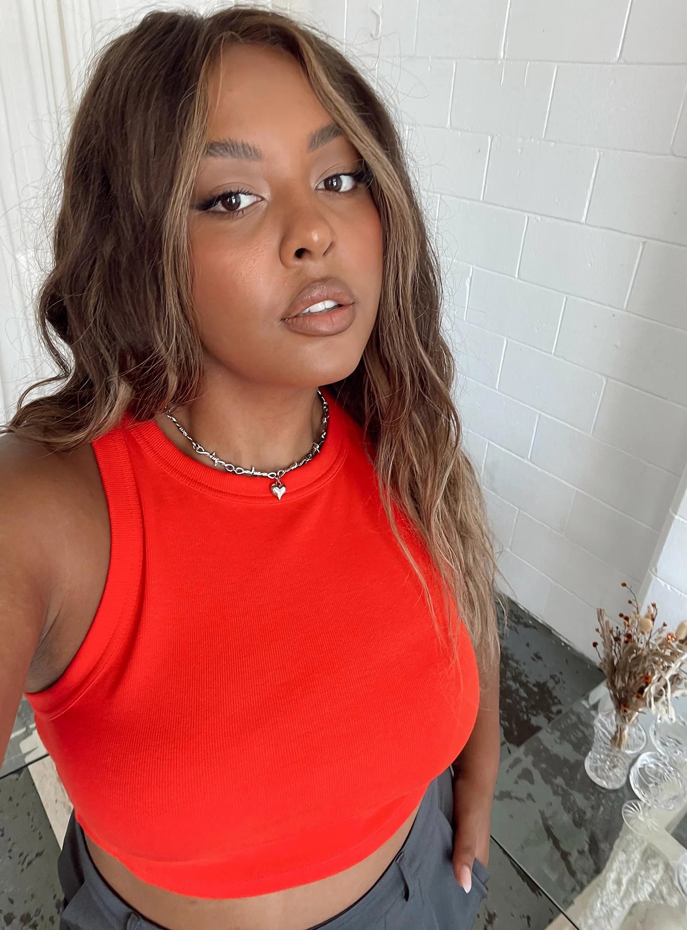Classic Tank Top Red Curve