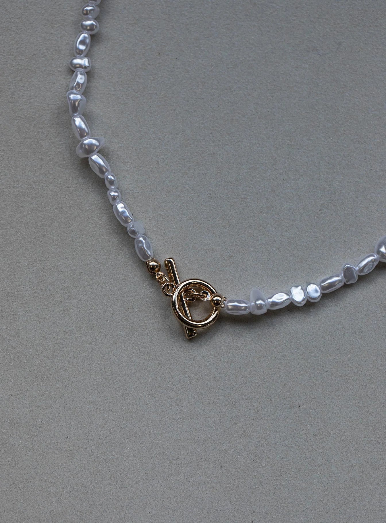 Sutter Pearl Necklace White
