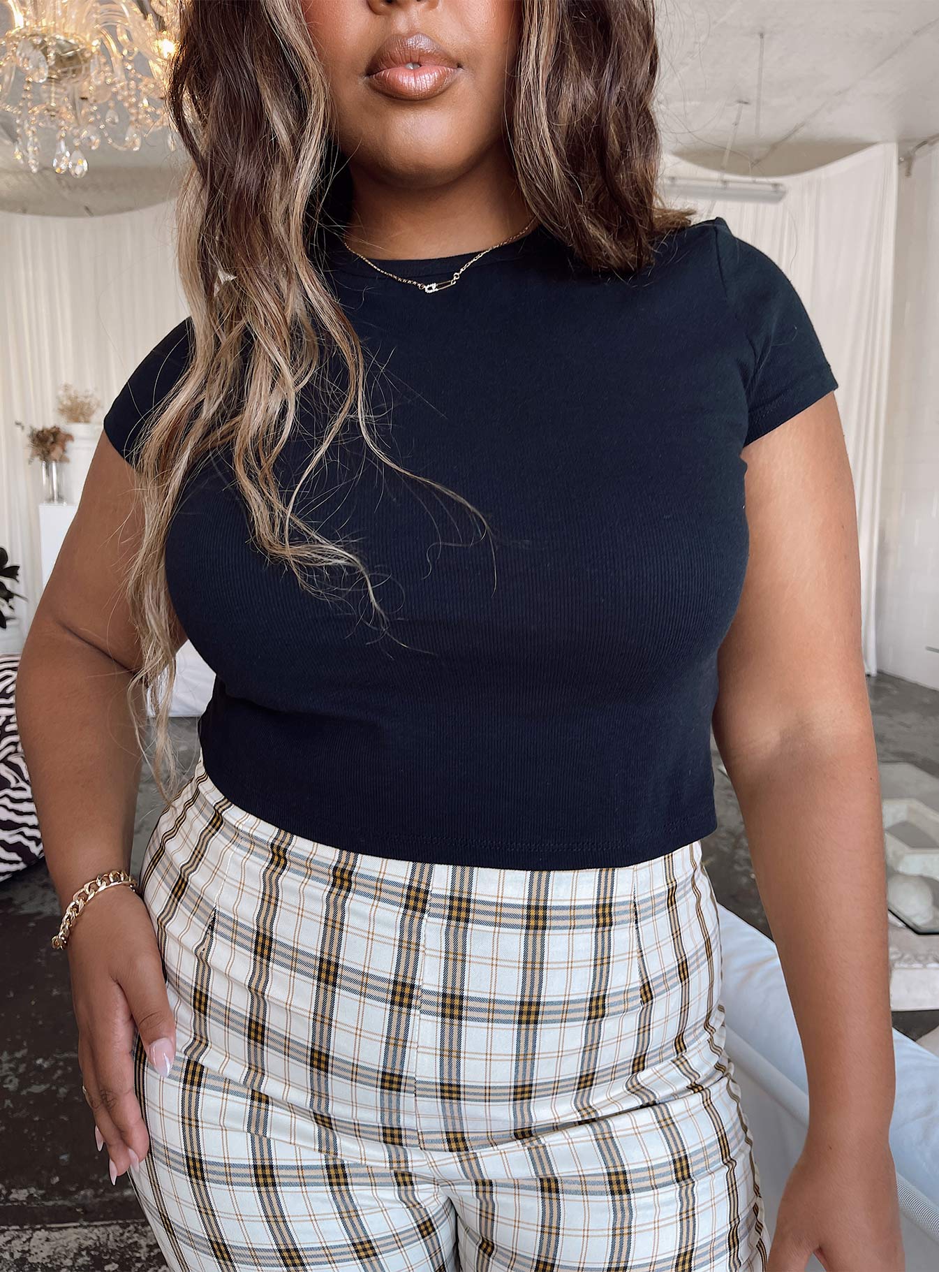 Celsey Top Black Curve