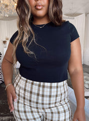 Celsey Top Black Curve