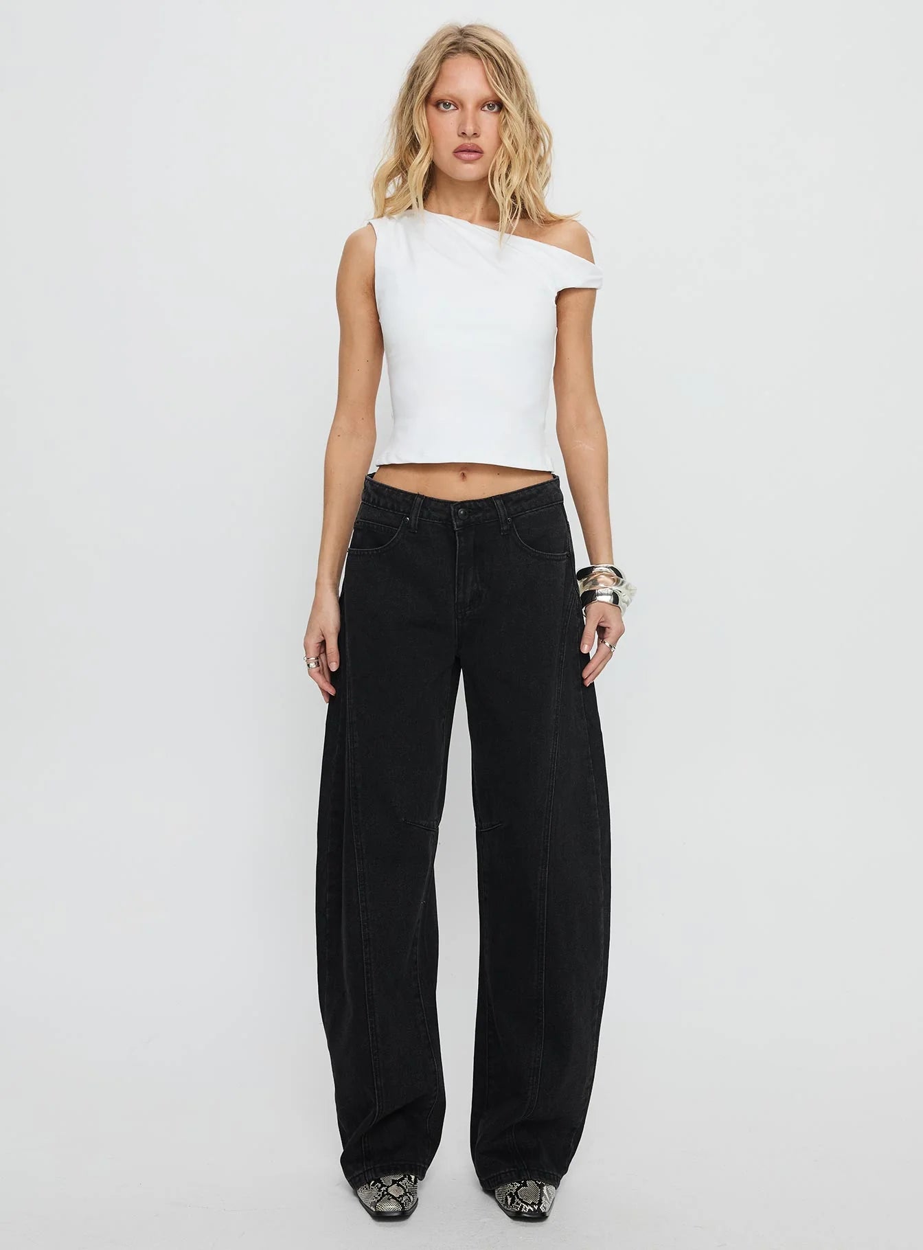 Lost Track Mid Rise Barrel Leg Jeans Washed Black