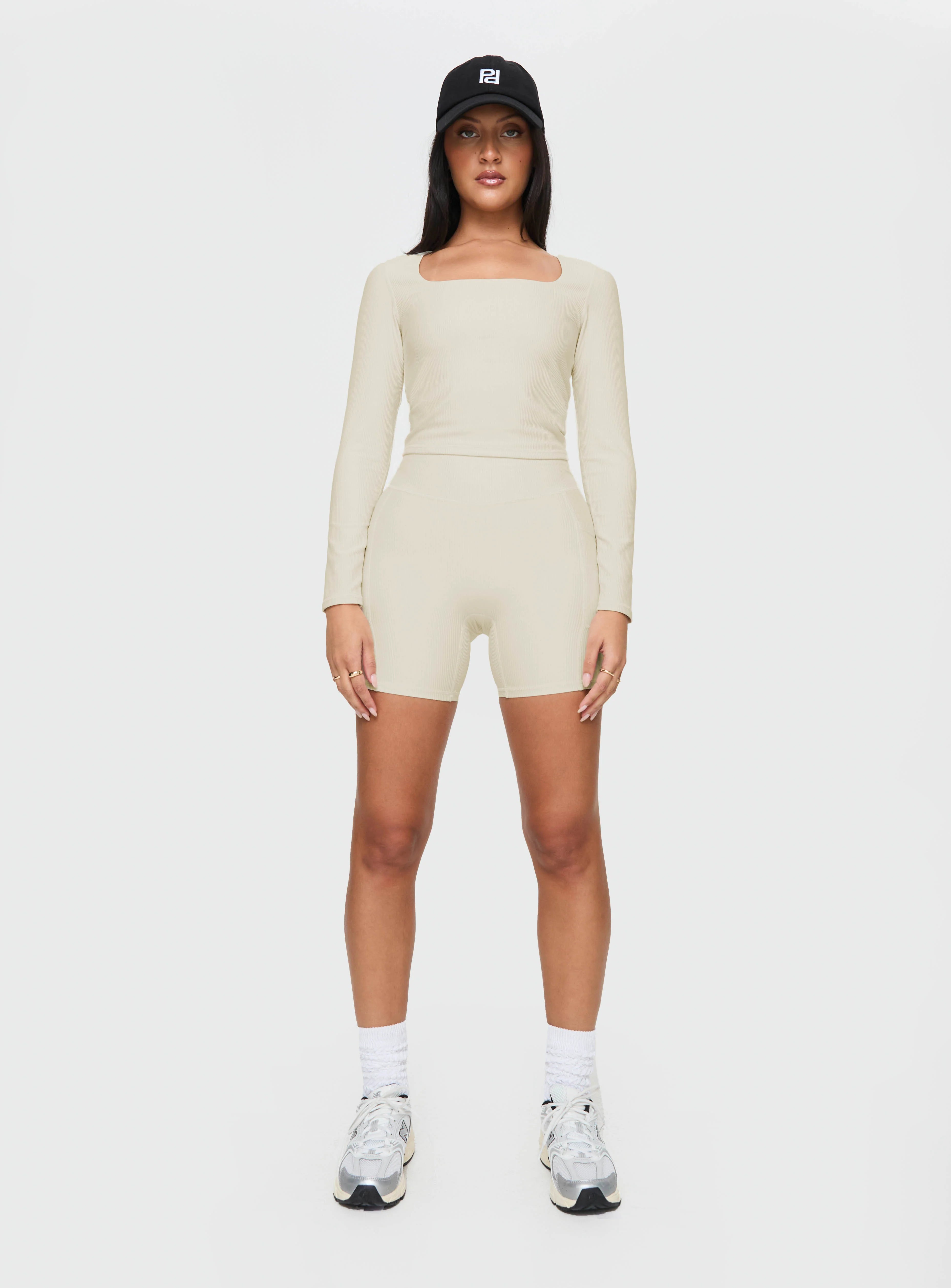 Thriving Activewear Top Latte