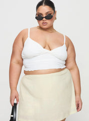 Greyer Top White Curve