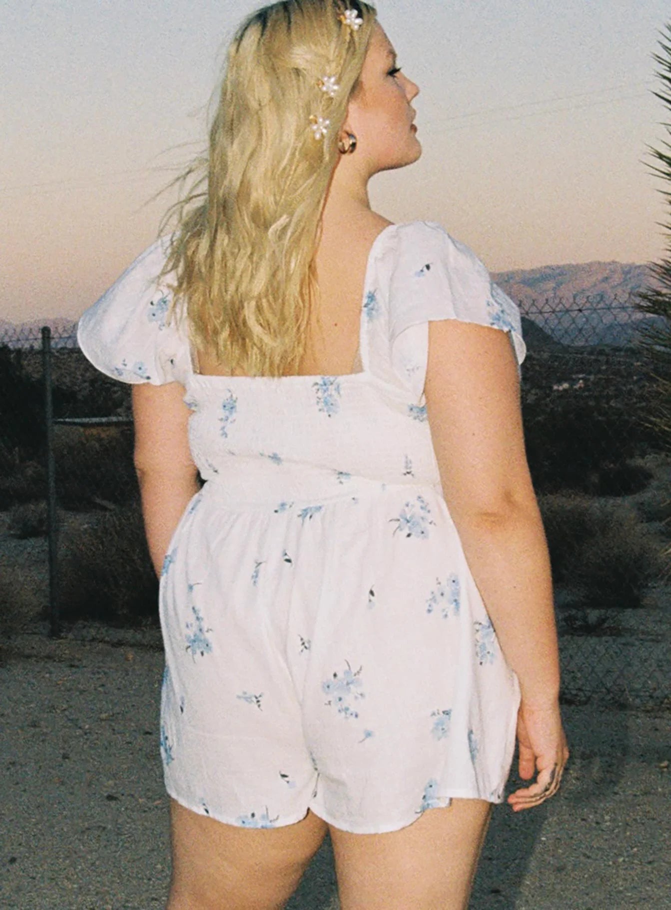 Front Row Romper White Curve