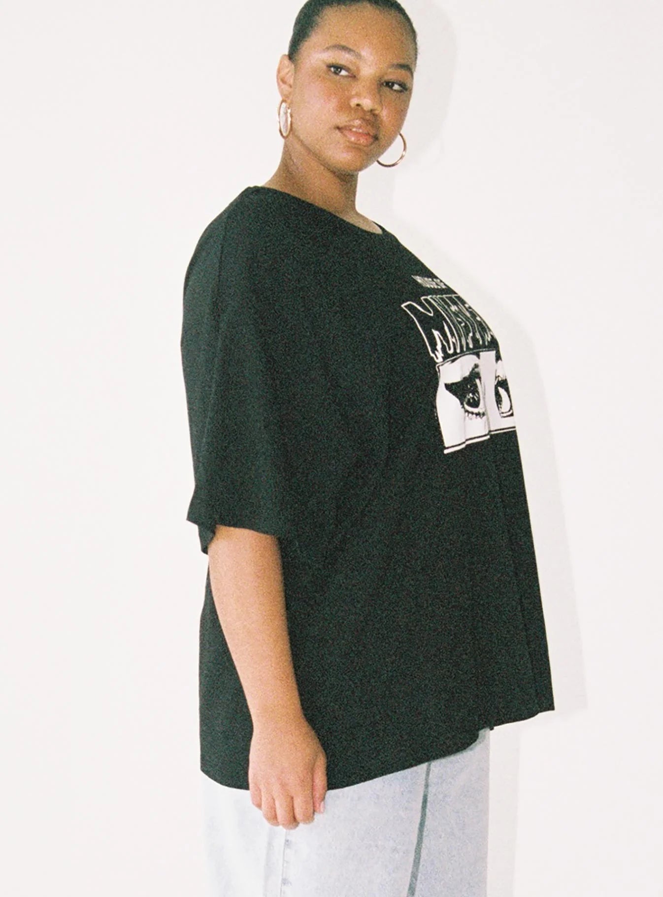 House Of Mystery Oversized Tee Black Curve