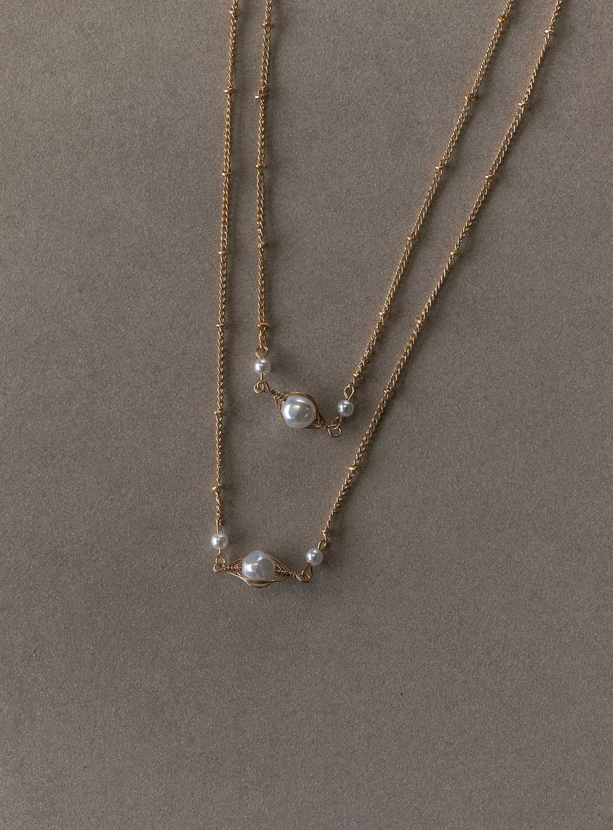 Levine Pearl Necklace Gold / White