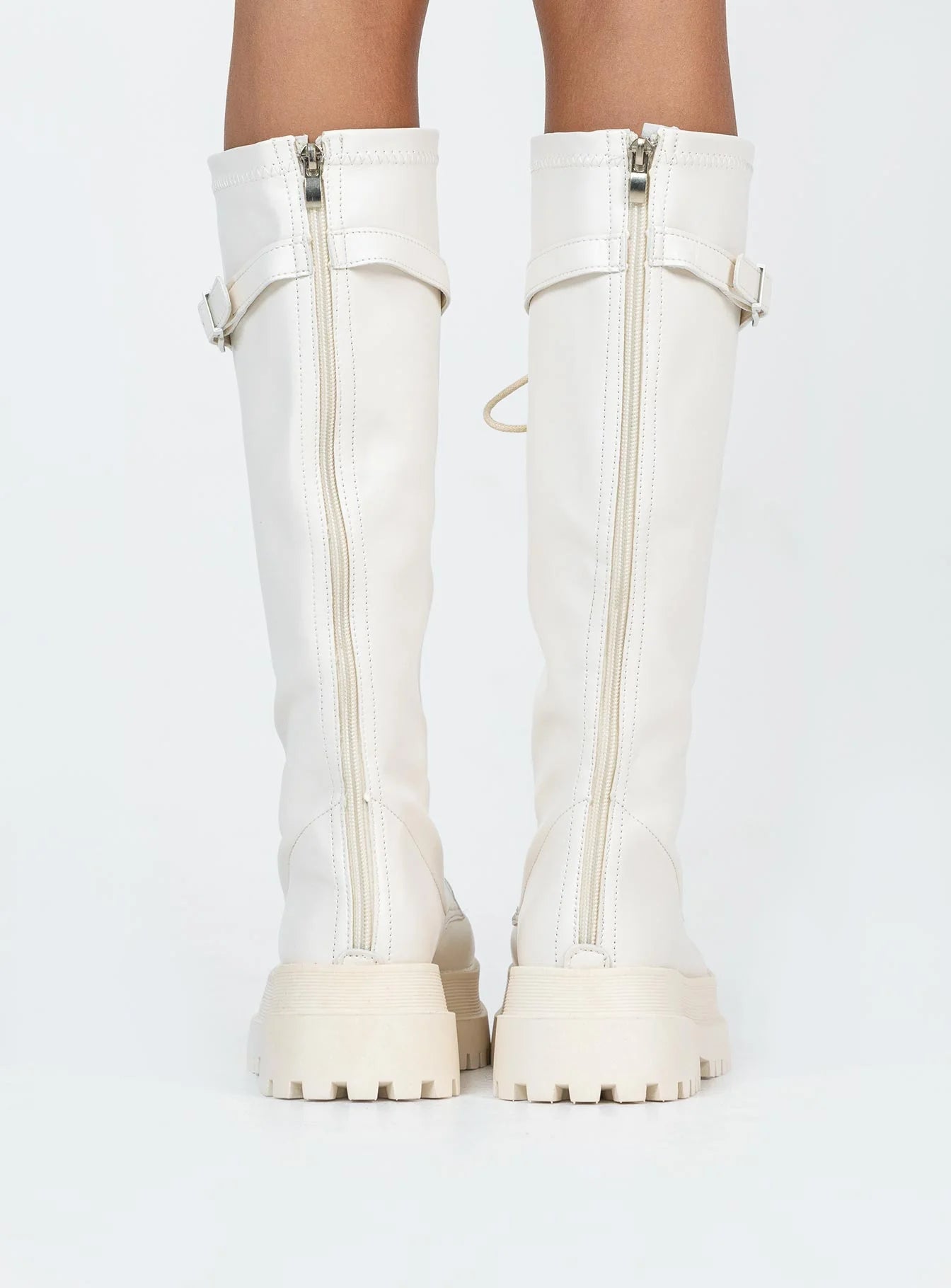 Fulton Lace Up Boots Cream