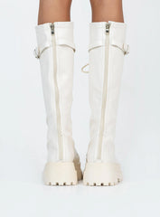 Fulton Lace Up Boots Cream