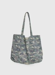 Smolder Tote Bag Camo