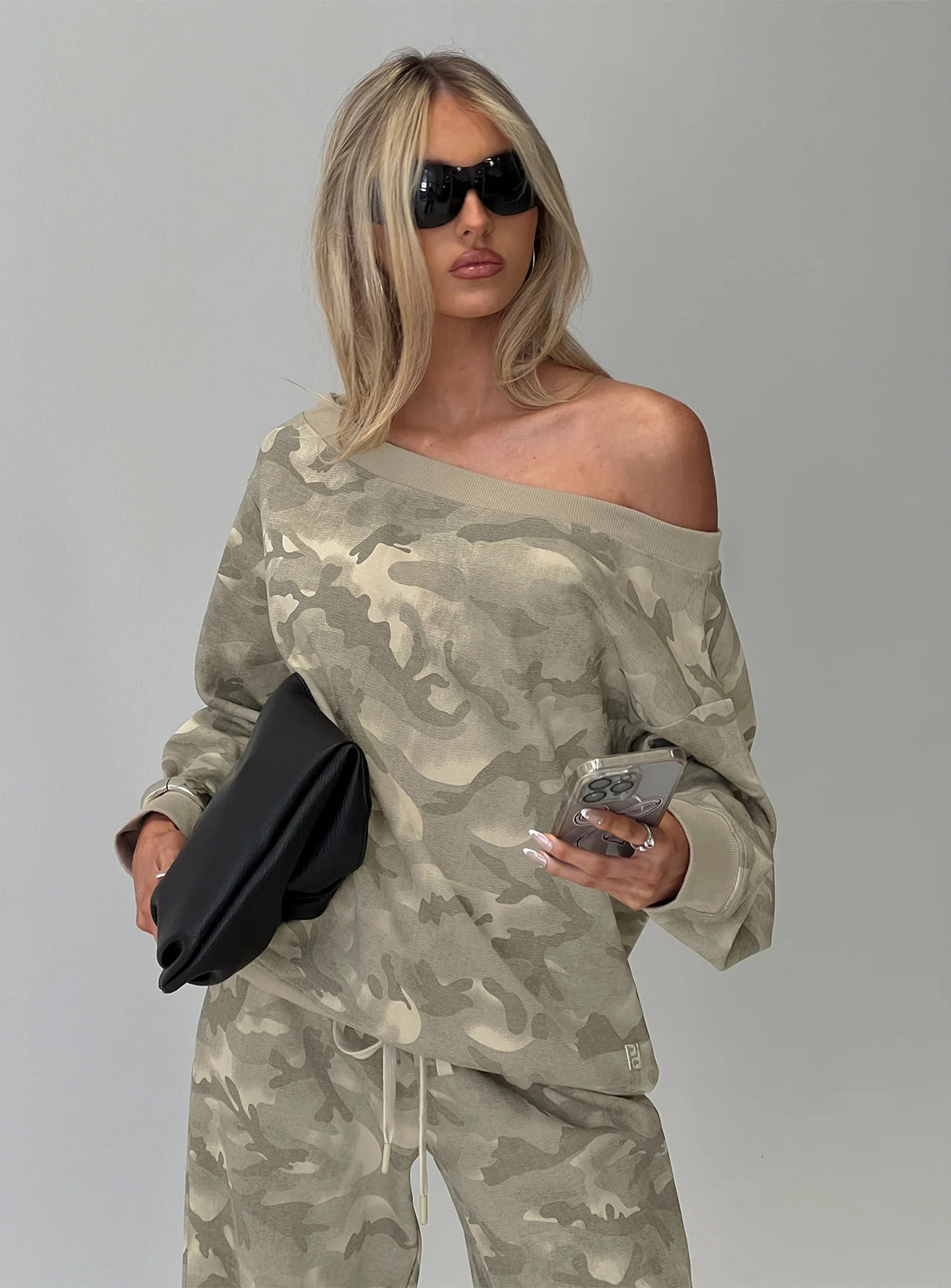 Wellness Off The Shoulder Jumper Washed Camo