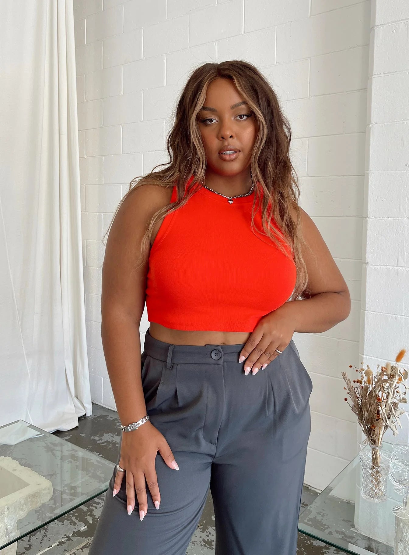 Classic Tank Top Red Curve