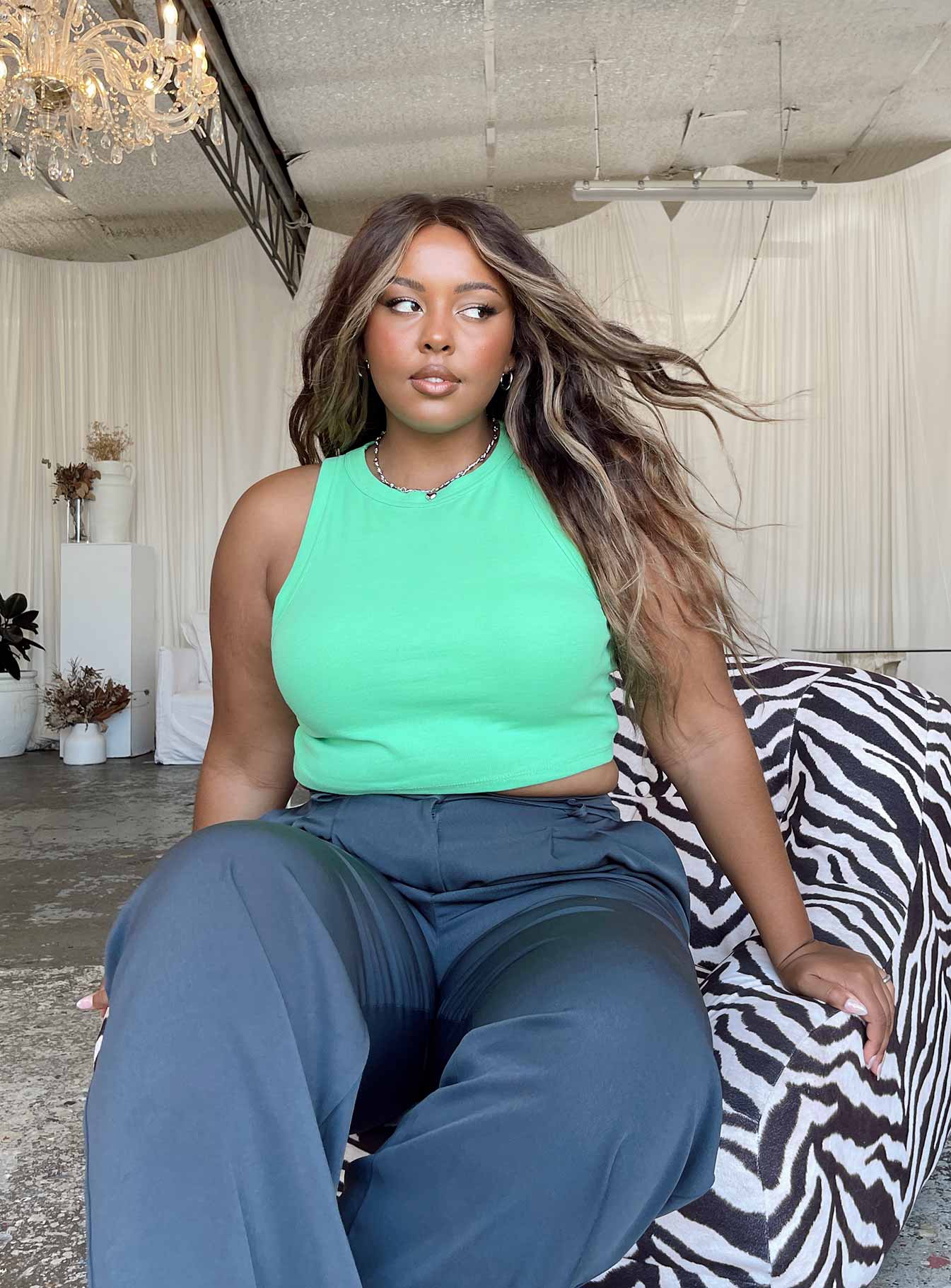 Classic Tank Top Green Curve