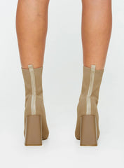 Taken Knit Boots Nude