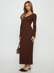 Gratuita Long Sleeve Rib Maxi Dress Chocolate