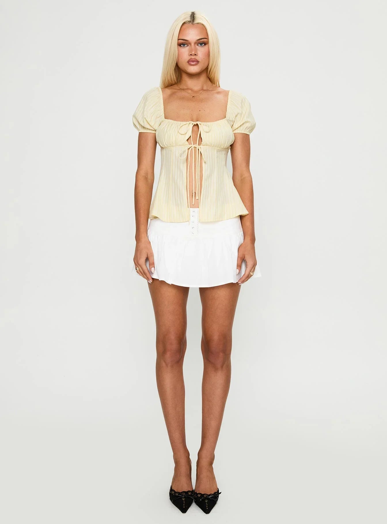 How To Fly Tie Detail Top Yellow