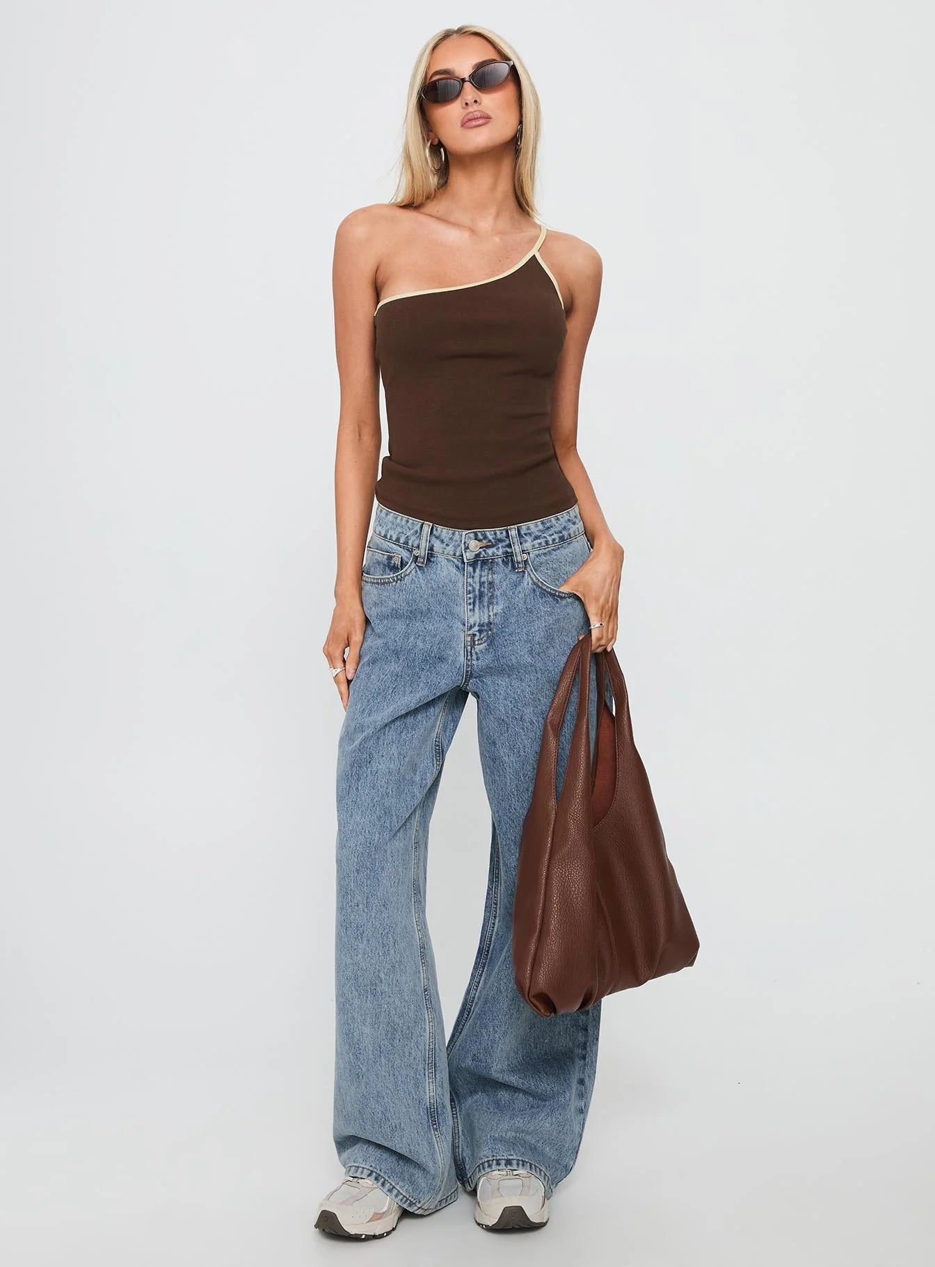 Shima Low Rise Straight Leg Jeans Light Wash