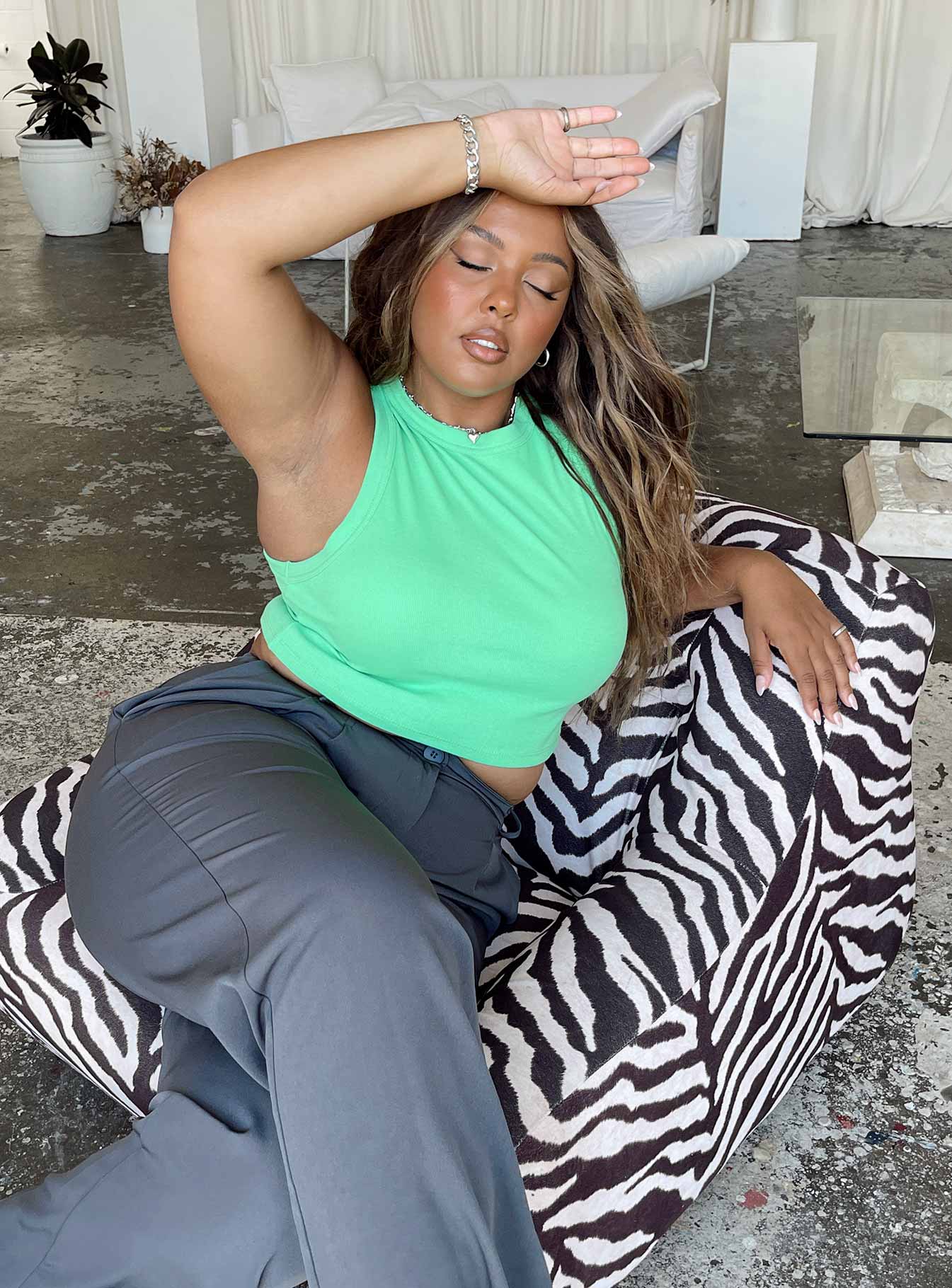 Classic Tank Top Green Curve