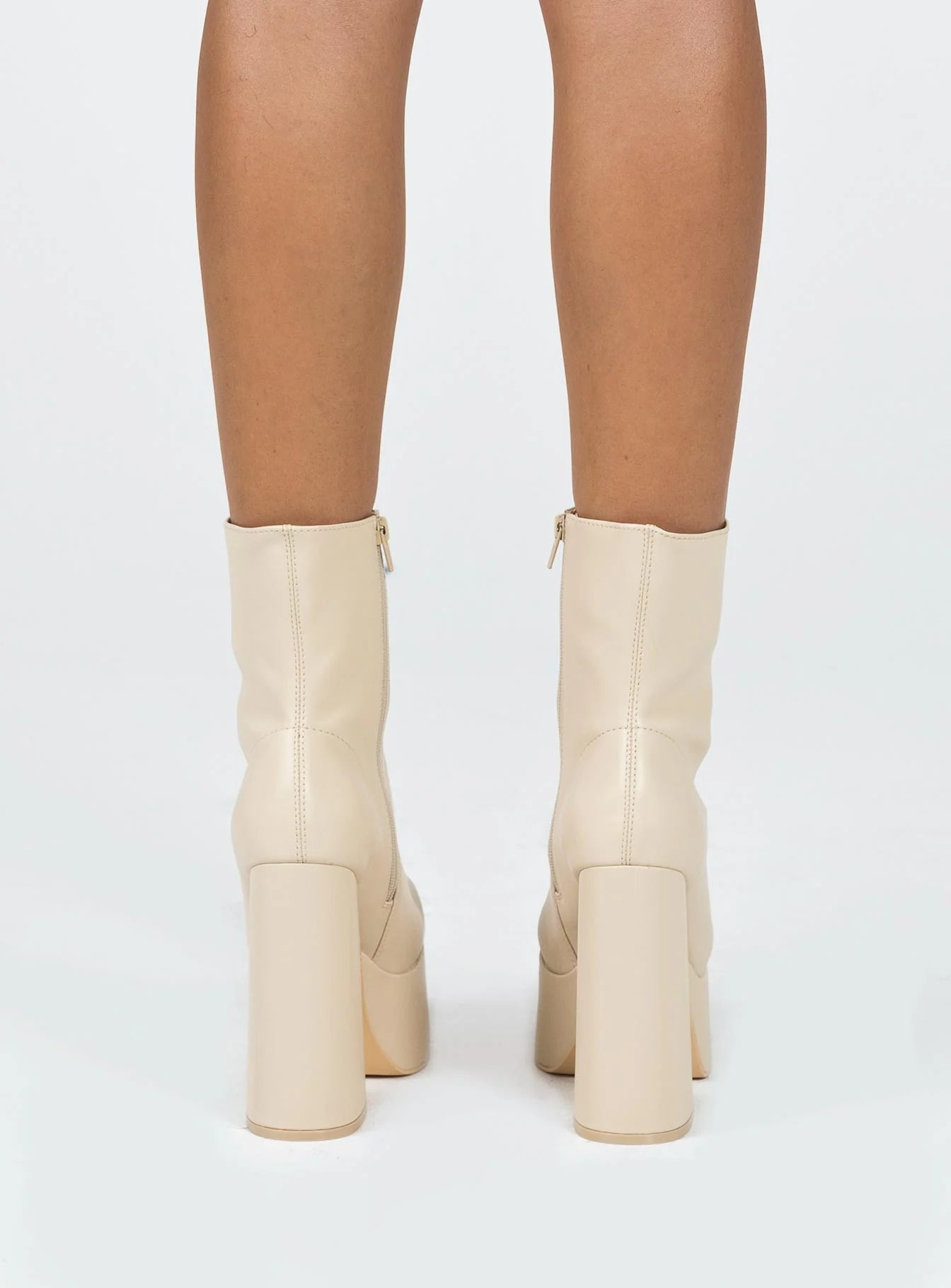 Garvie Platform Boots Cream