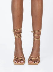 Dawson Heels Camel