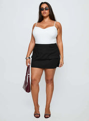Essentially Skort Black Curve