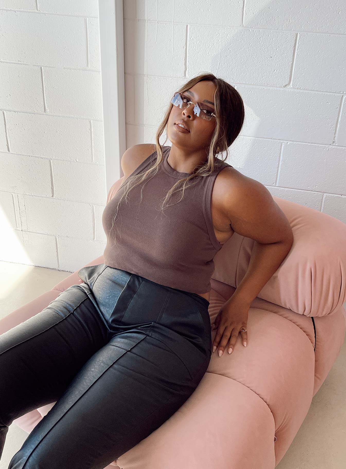 Classic Tank Top Brown Curve