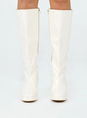 Marianne Boots Cream
