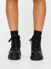 Cappie Boots Black