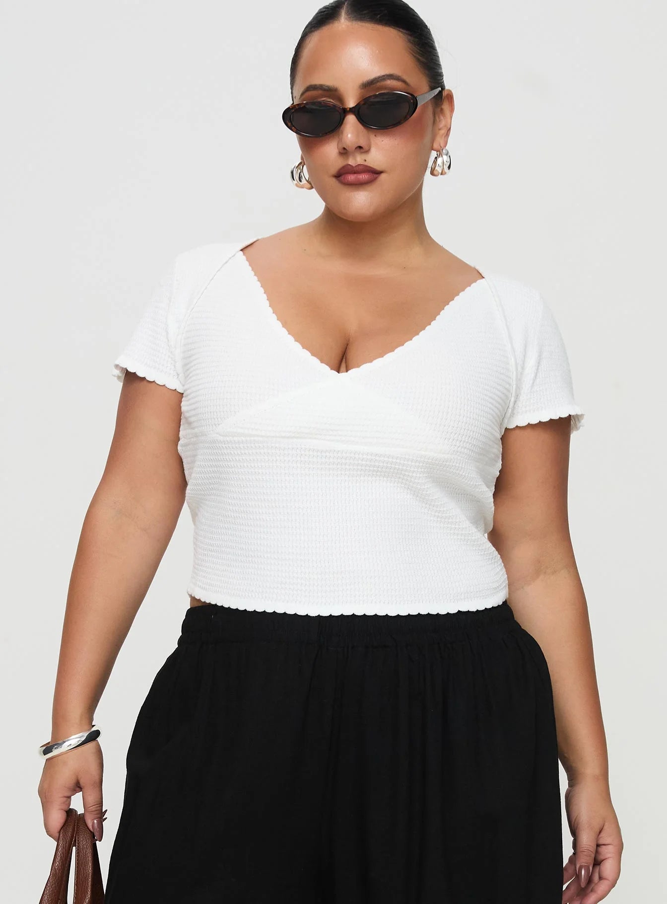 Maz Top White Curve