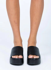 Britta Platform Heels Black