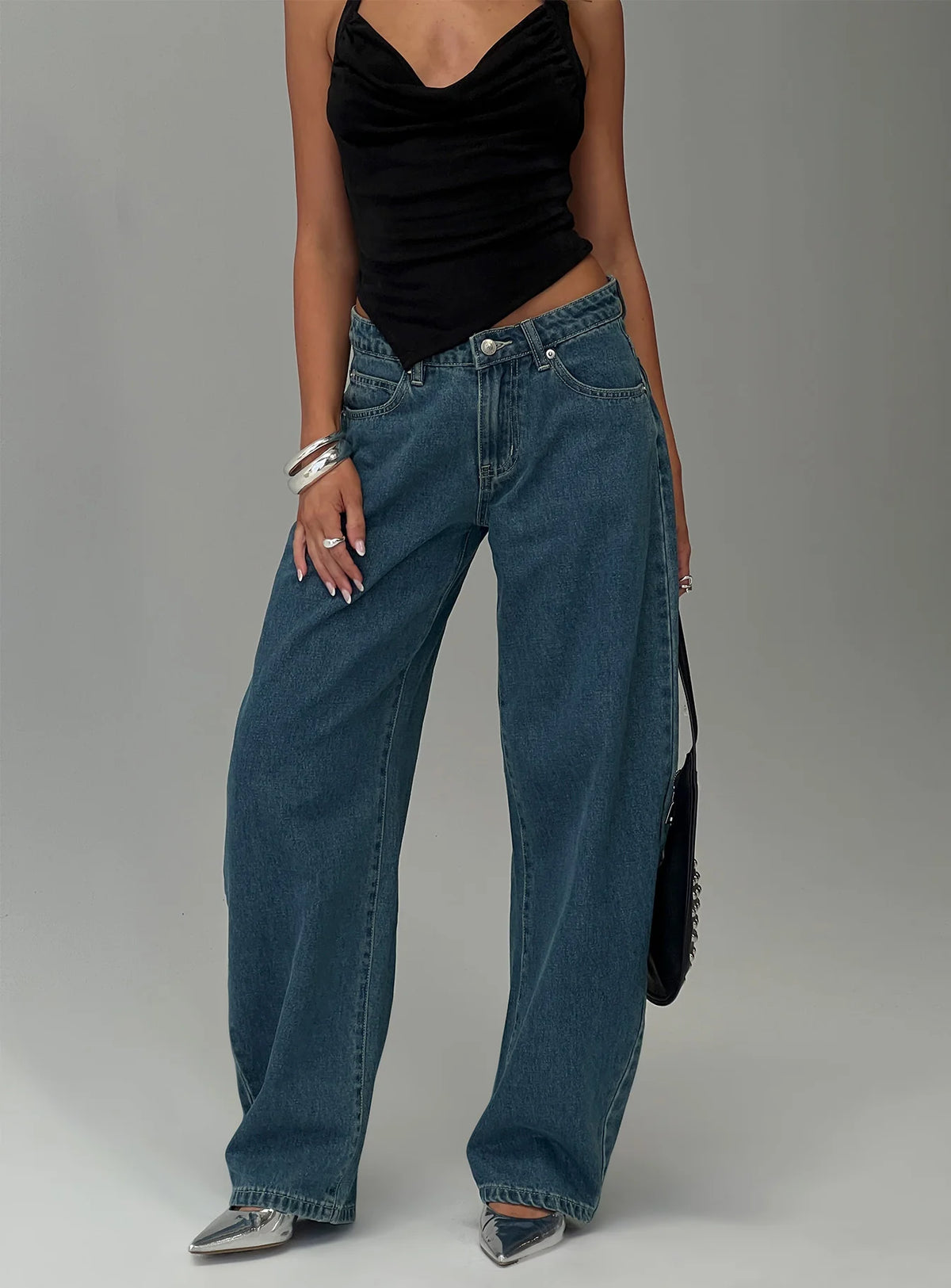 Juda Mid Rise Barrel Leg Jeans Mid Blue Wash