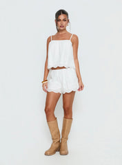 Madison Avenue Embroidered Detail Shorts White