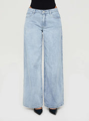 Ramos Low Rise Wide Leg Jeans Light Blue Wash Petite