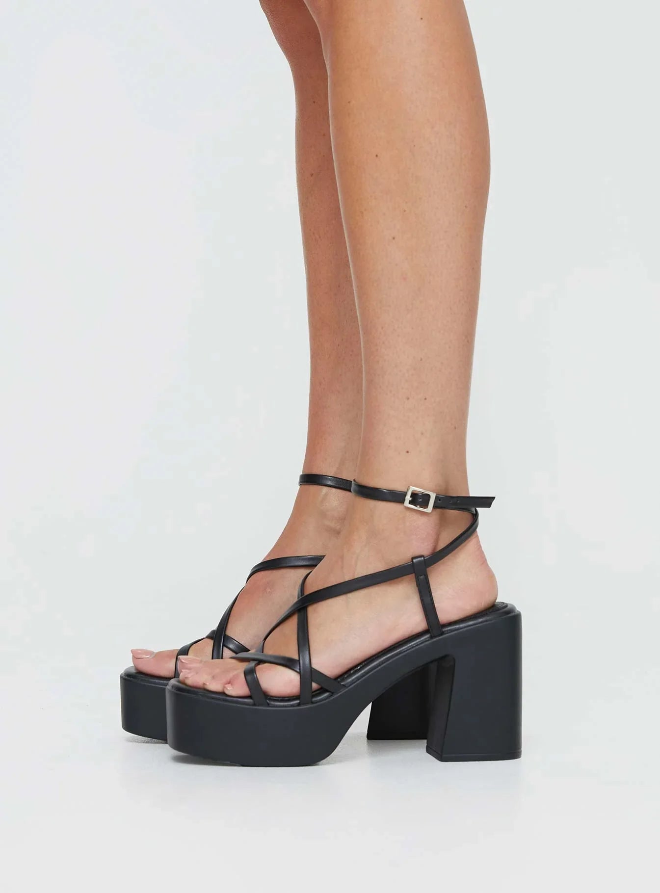 Therapy Daze Platform Heels Black